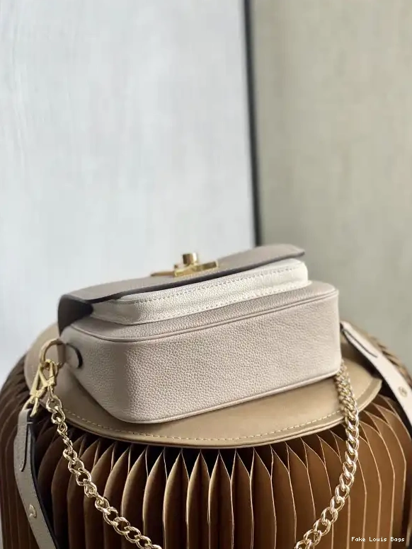 Repladies LOUIS VUITTON LOCKME TENDER 0623